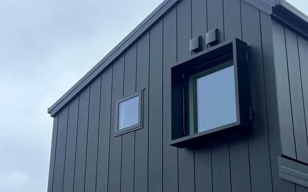 Altus® Window Shroud